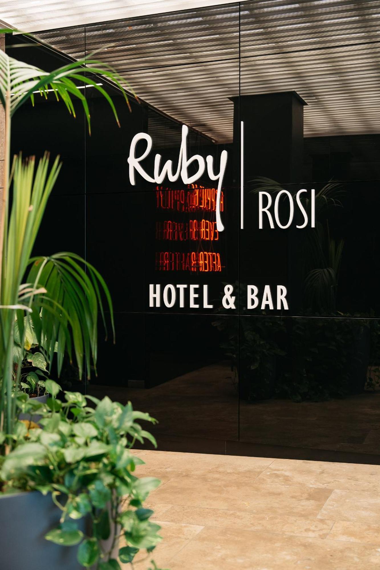 Ruby Rosi Hotel Мюнхен Екстериор снимка